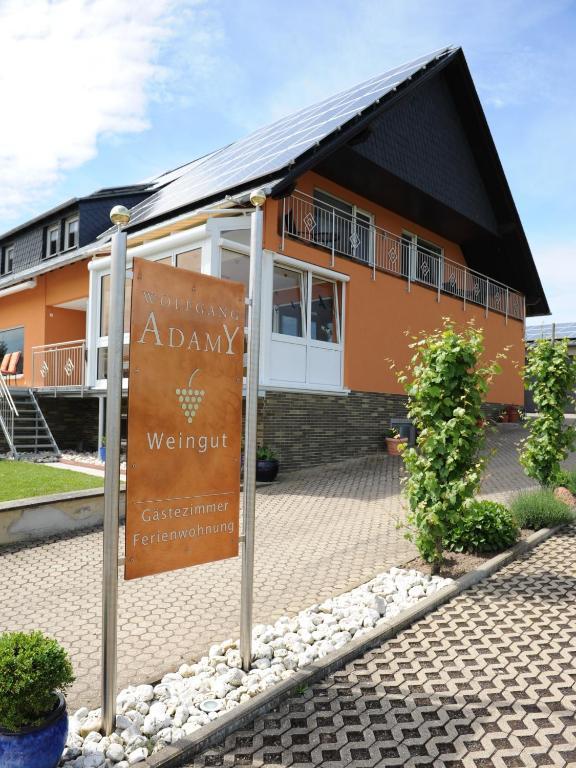 Ferienweingut Wolfgang Adamy Hotel Kinheim Exterior photo