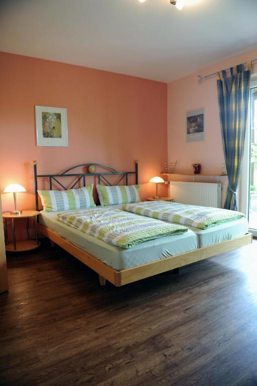 Ferienweingut Wolfgang Adamy Hotel Kinheim Room photo